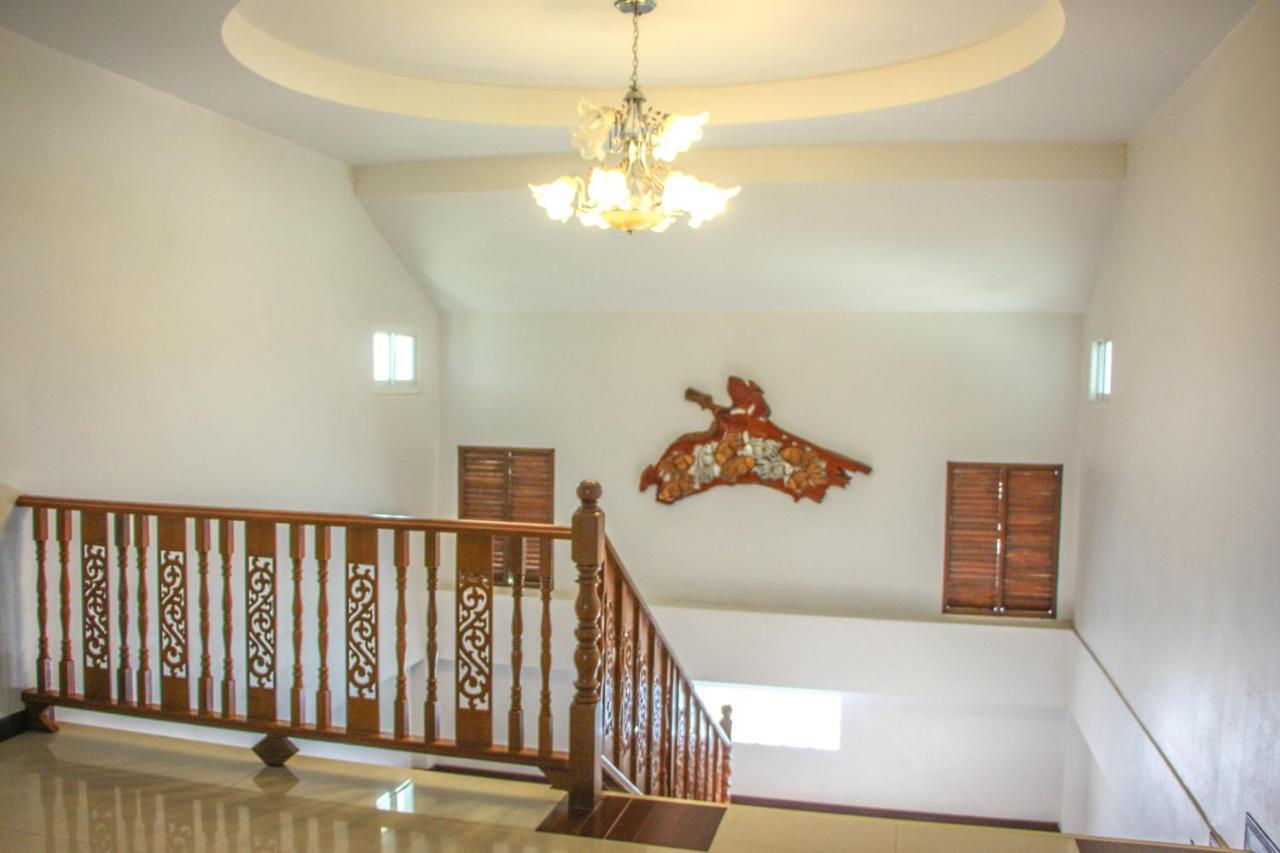 Iyara Hua Hin Lodge Екстер'єр фото