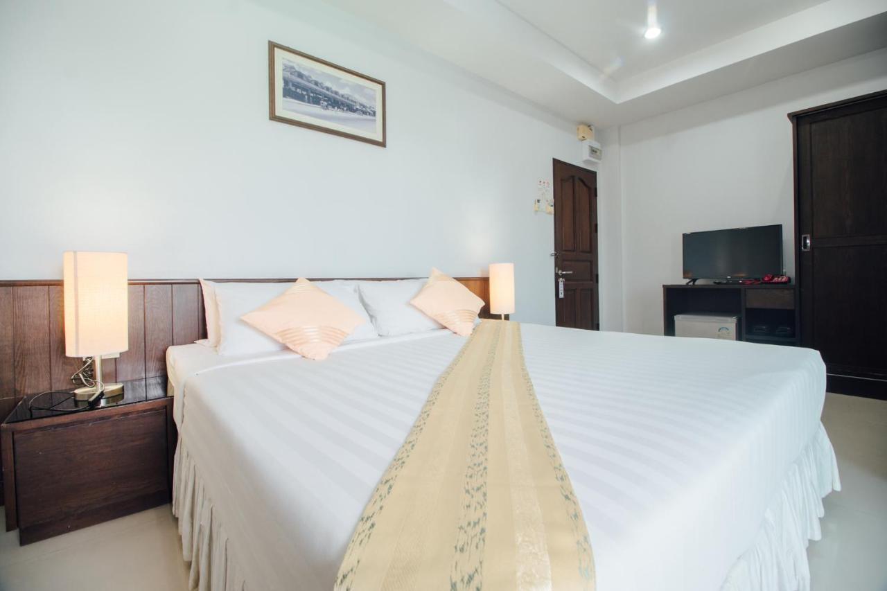 Iyara Hua Hin Lodge Екстер'єр фото