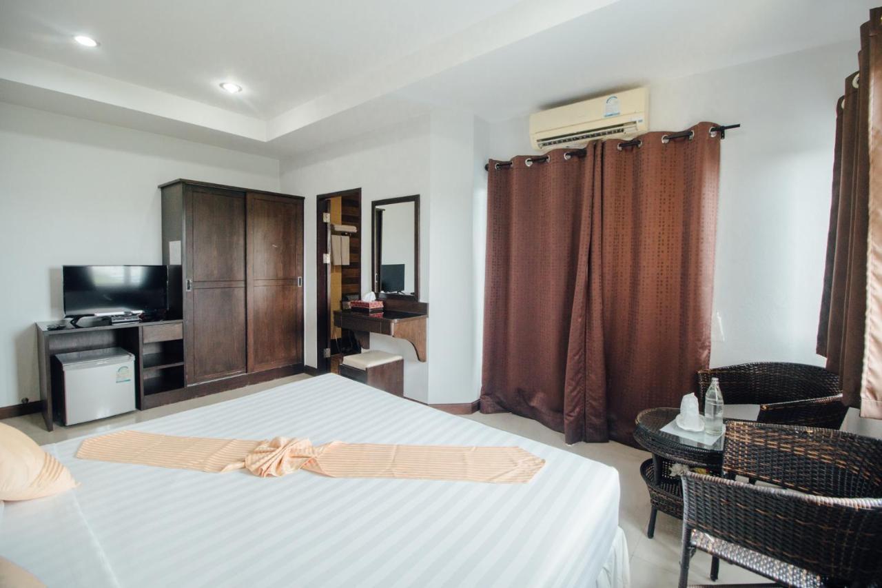 Iyara Hua Hin Lodge Екстер'єр фото